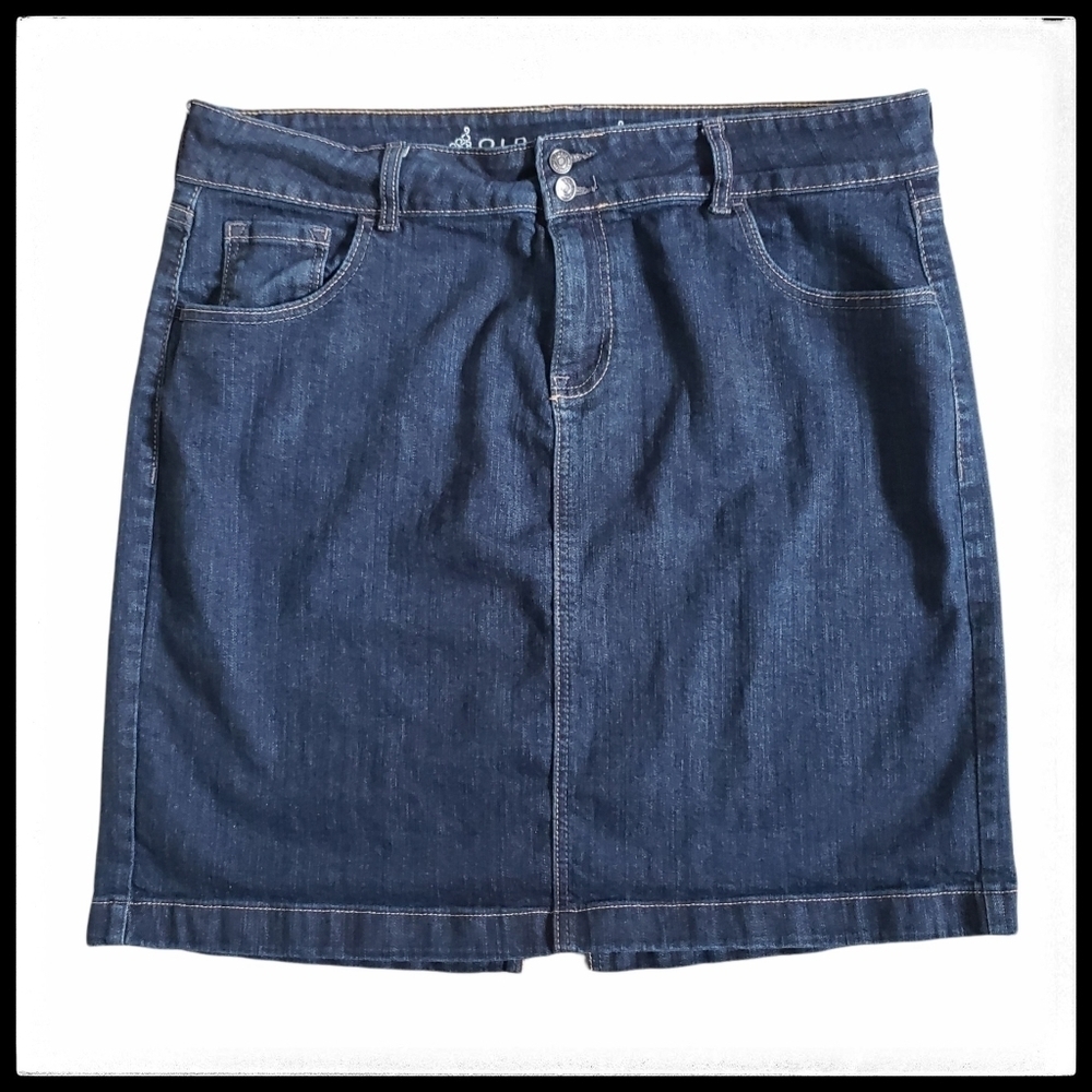⭐3/$25⭐ Old Navy Women's Jean Skirt With Pockets Size 16
